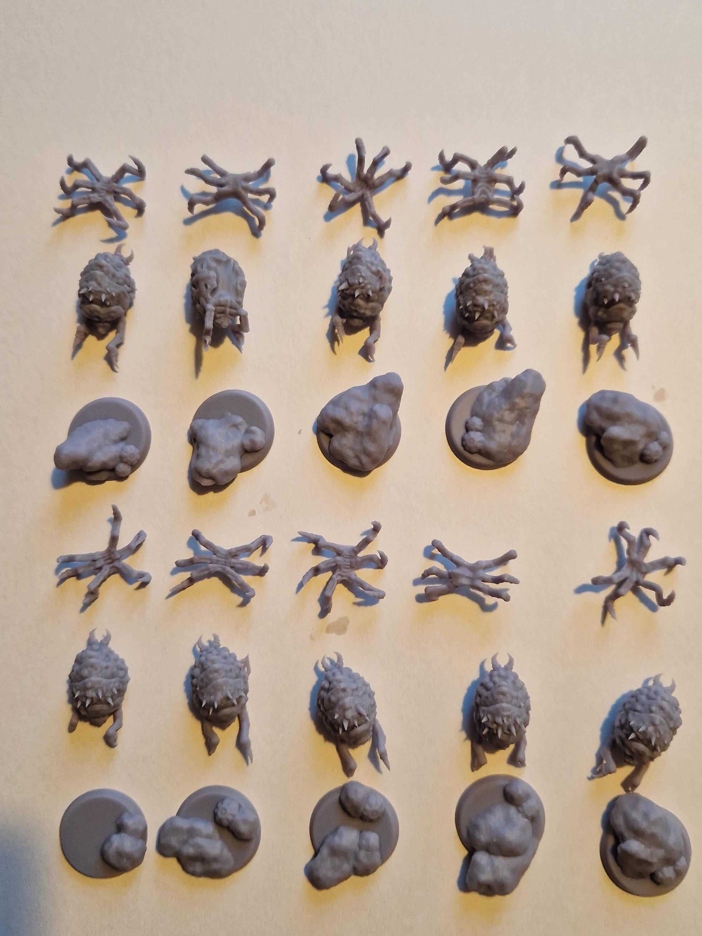 Spike Shooter Bugs 10 - Deep Hive - Oshounaminis - Tabletop wargaming miniature for Grimdark | OPR | Sci-fi | Alien | Bug | Resin 3D Printed